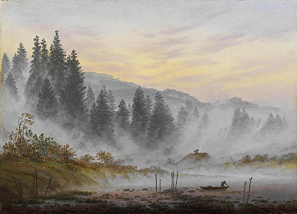 Tageszeitenzyklus, Der Morgen (1821), Caspar David Friedrich: Ein Ölgemälde von Caspar David Friedrich mit dem Titel "Tageszeitenzyklus, Der Morgen" zeigt eine einsame Figur die in einem kleinen Boot über einen nebligen Fluss rudert. Das Dach einer Hütte, Kiefern und sanften Hügeln sind im Hintergrund zu sehen.