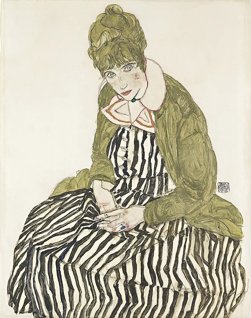 Edith Schiele im gestreiften Kleid sitzend (1915)